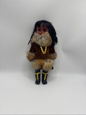 Alaskan Inuit Eskimo Plastic Doll Real Fur Sleep Eyes Leather boots vintage 11"